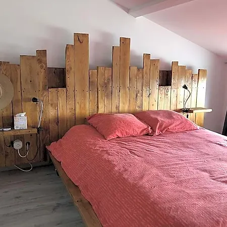 Bed & Breakfast Au Hangar 3*
